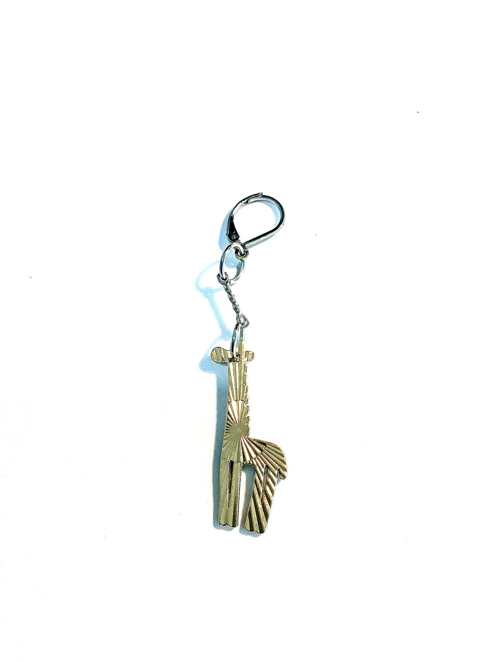 ๐ Giraffe Alloy and Enamel Dangle Earrings - Picture 4 of 4